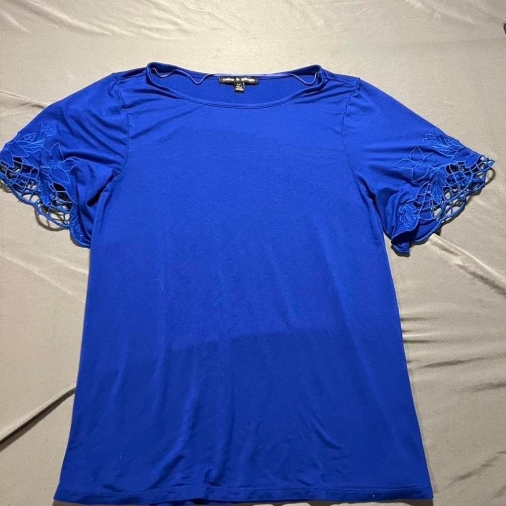 Cable & Gauge Royal Blue Short Sleeve Crochet Cutout Top Womens Size Small